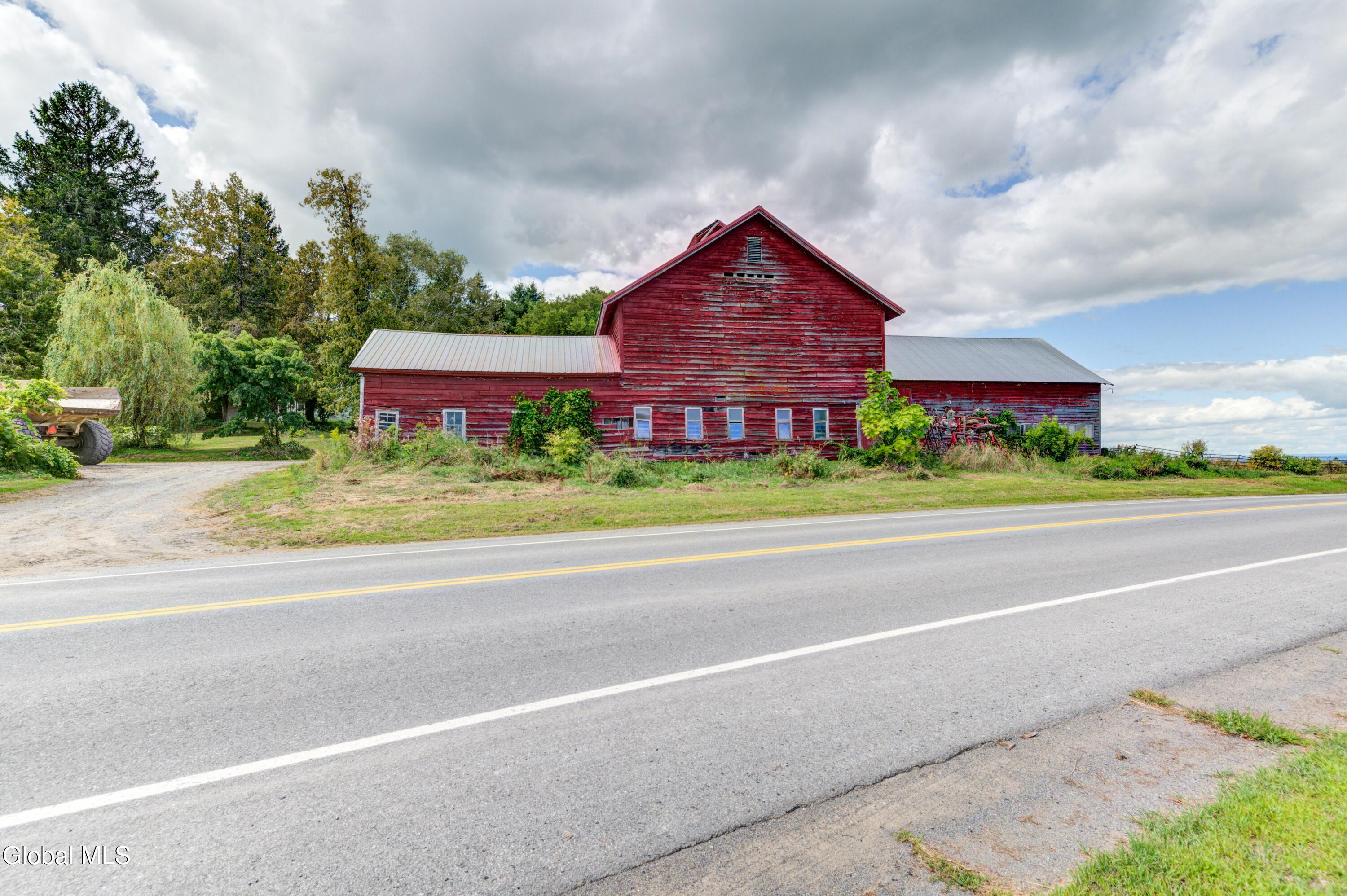 655 W Lykers Road Sprakers NY 12166