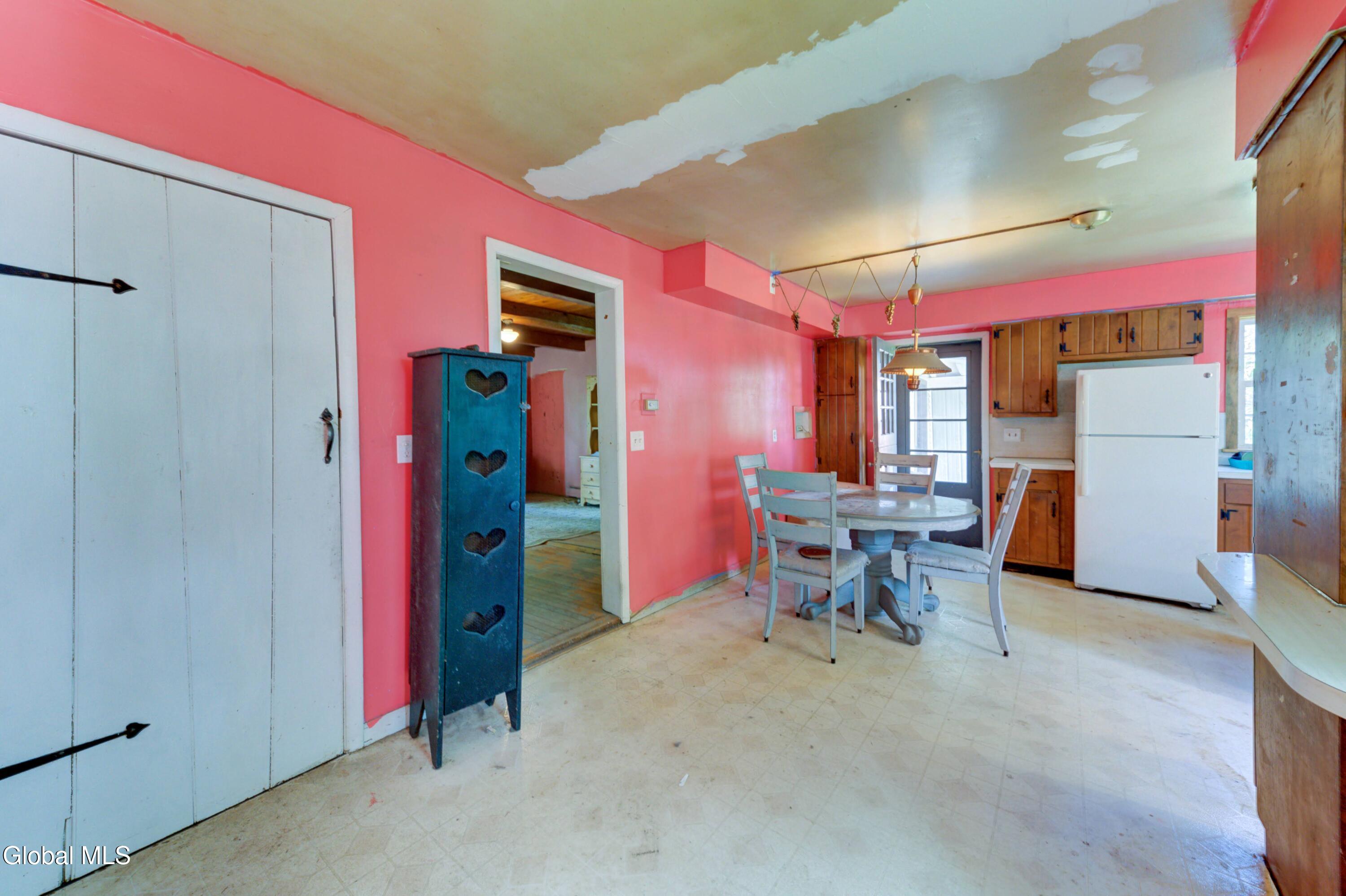 655 W Lykers Road Sprakers NY 12166