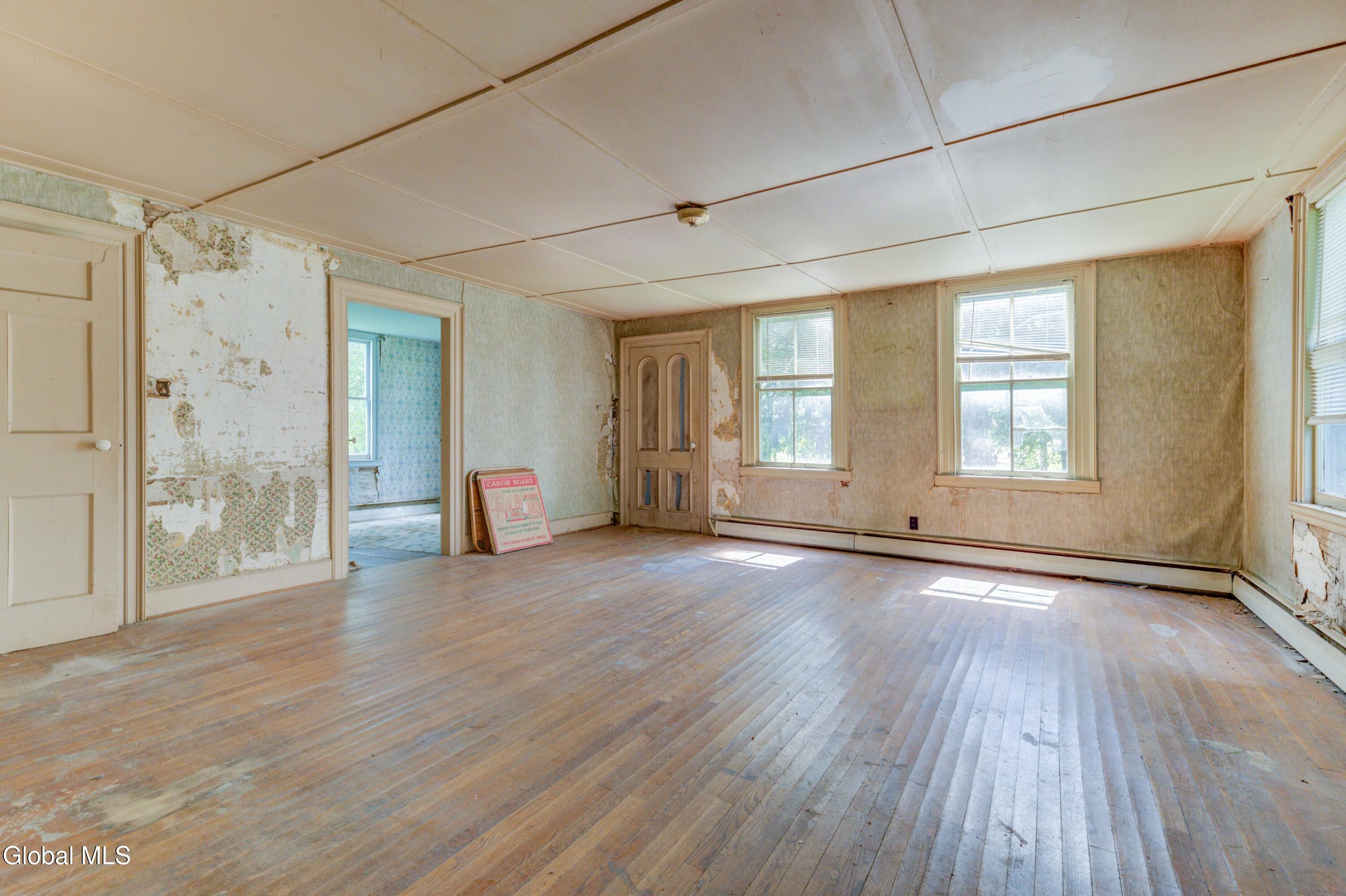655 W Lykers Road Sprakers NY 12166
