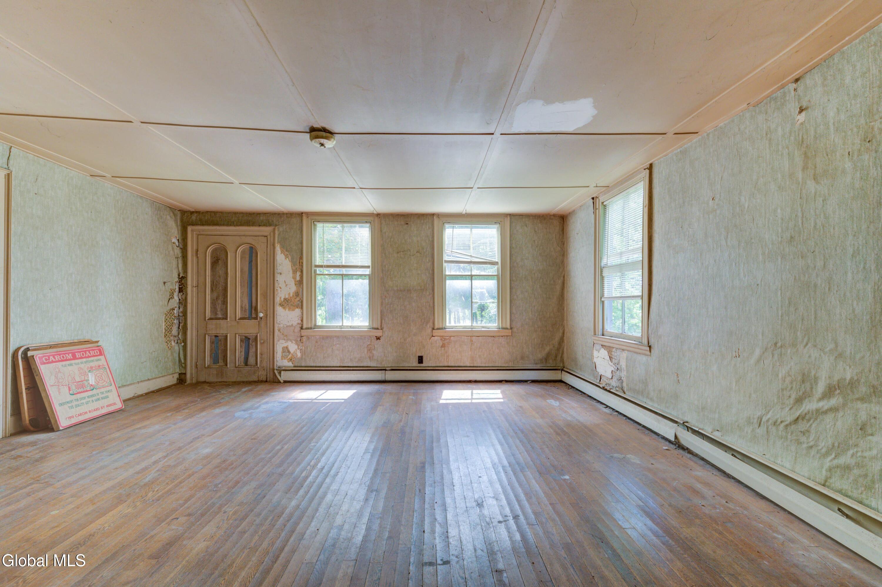 655 W Lykers Road Sprakers NY 12166