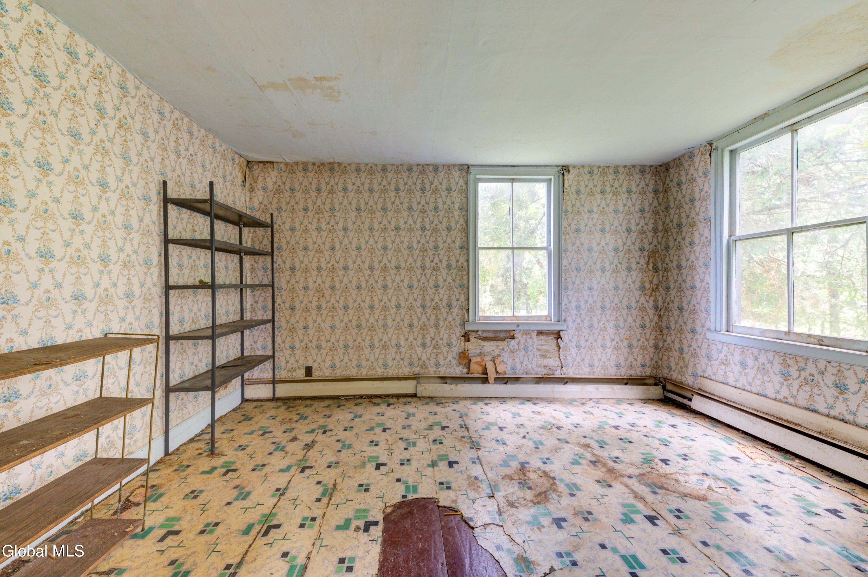 655 W Lykers Road Sprakers NY 12166