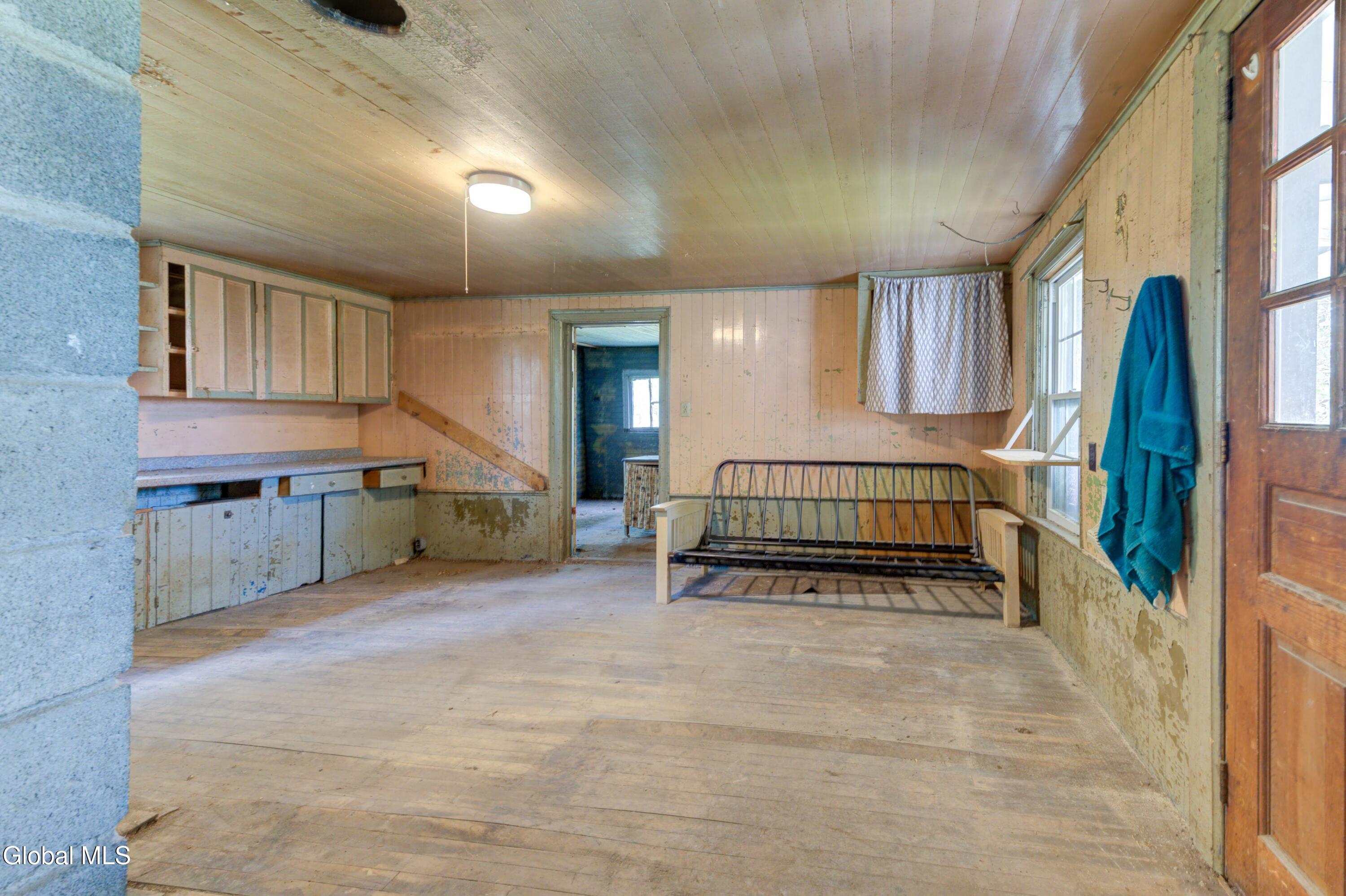 655 W Lykers Road Sprakers NY 12166
