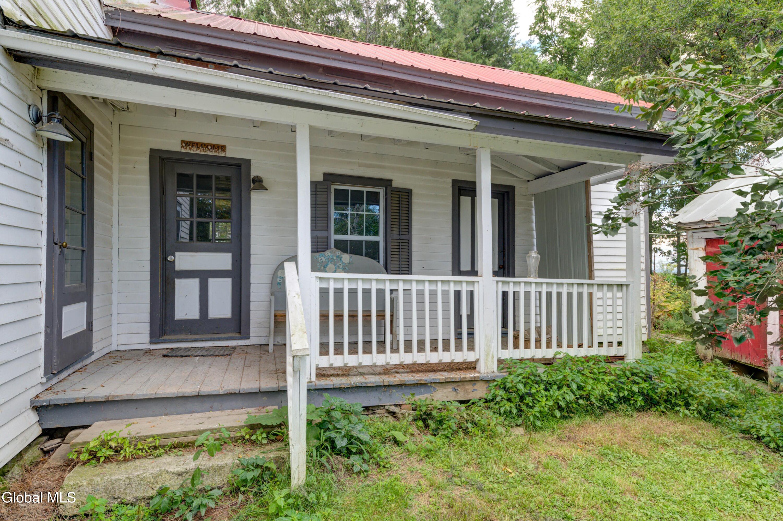 655 W Lykers Road Sprakers NY 12166