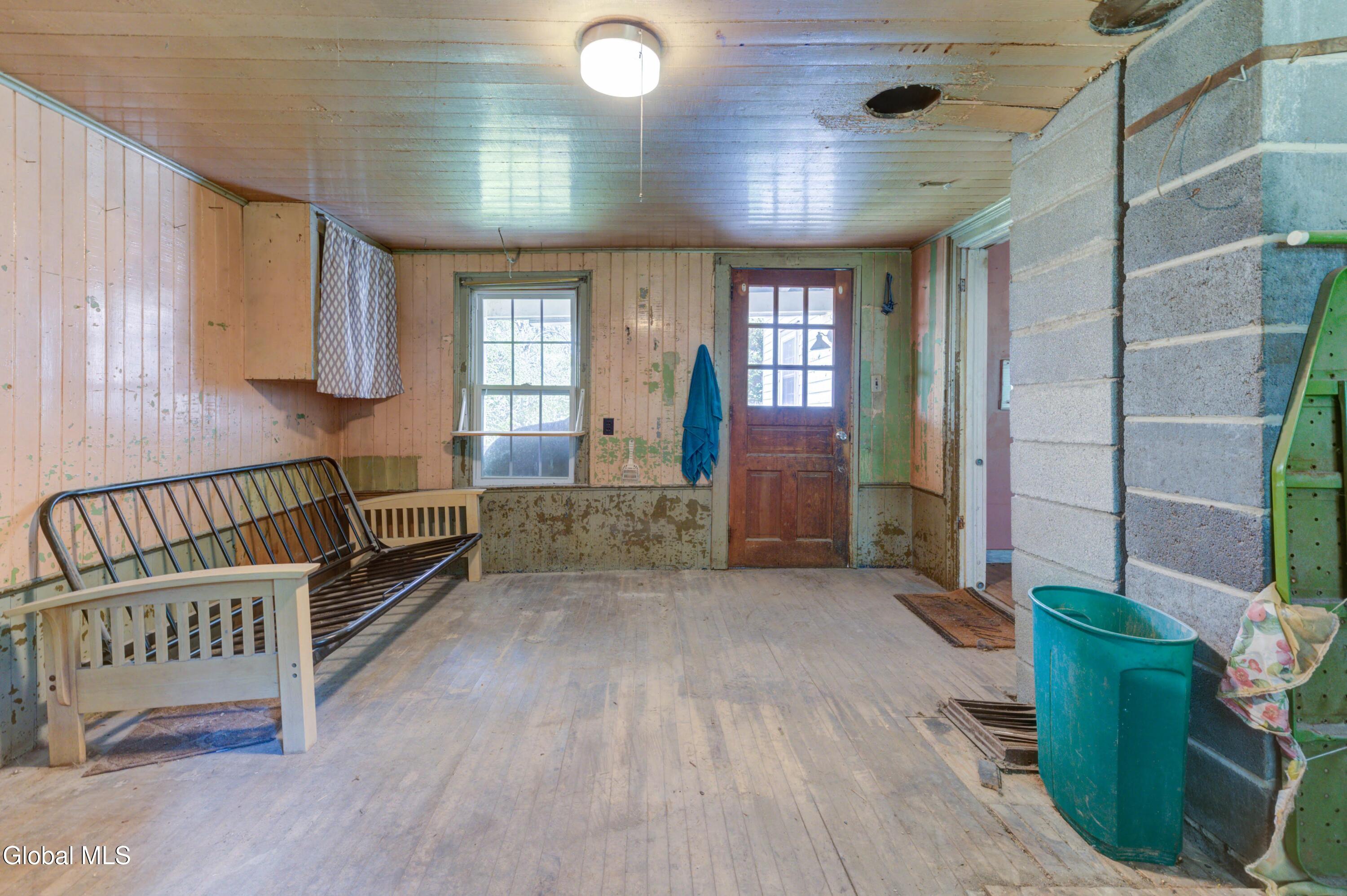 655 W Lykers Road Sprakers NY 12166