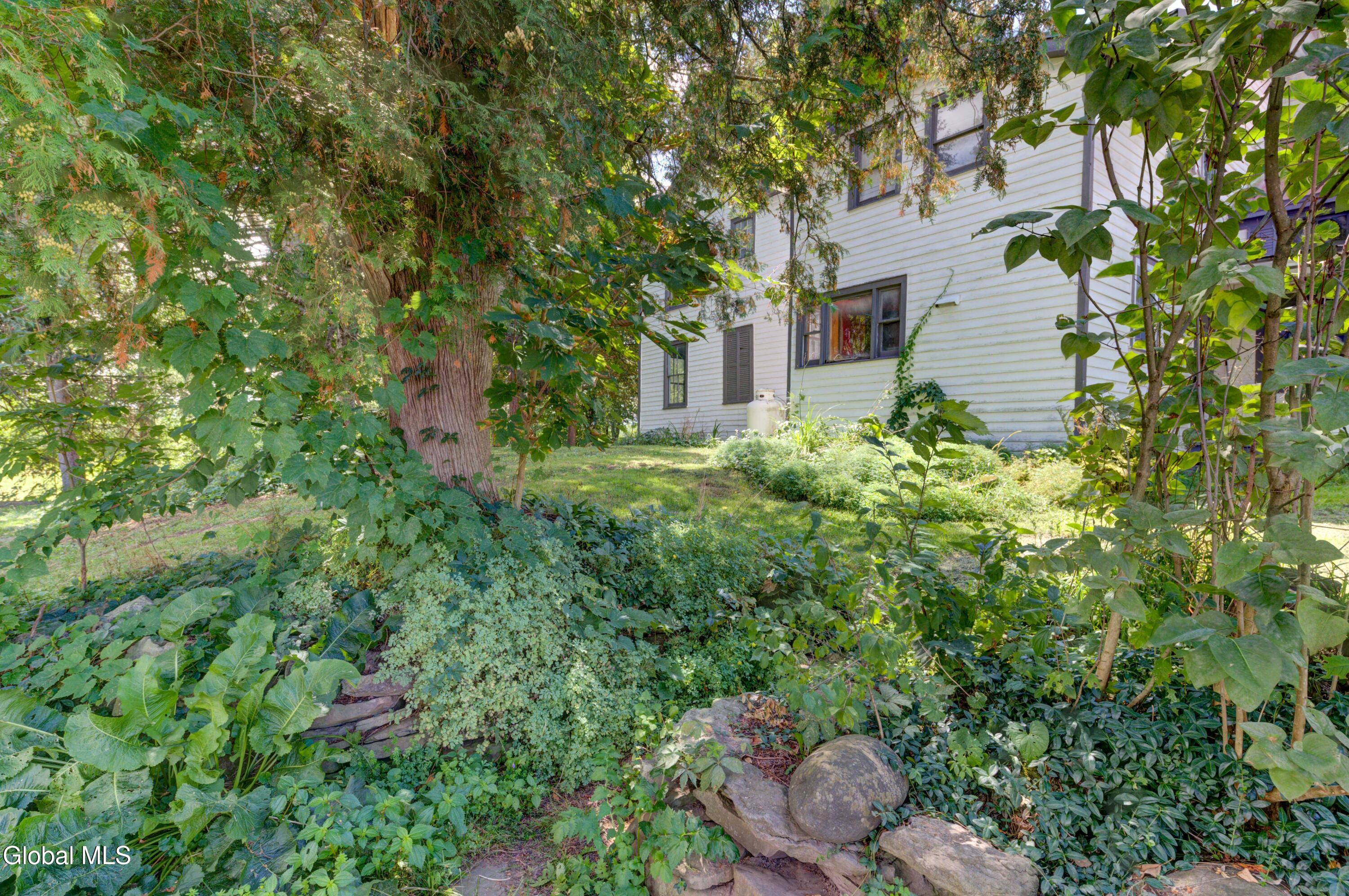655 W Lykers Road Sprakers NY 12166