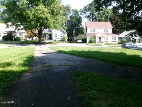 30 Irving Road Scotia NY 12302