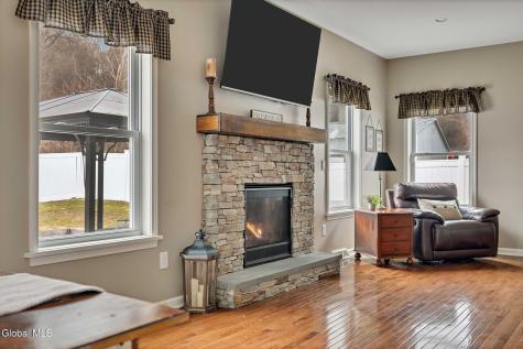 6 Jennifer Drive Mechanicville NY 12118