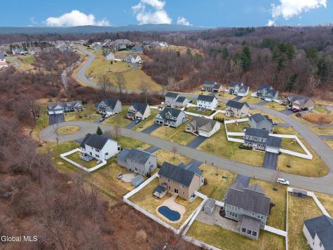 6 Jennifer Drive Mechanicville NY 12118