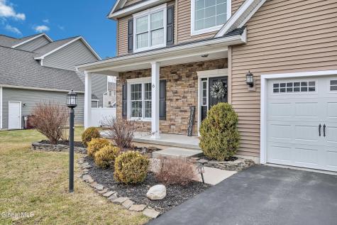 6 Jennifer Drive Mechanicville NY 12118