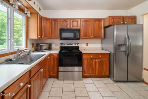 242 Burdick Road Gloversville NY 12078