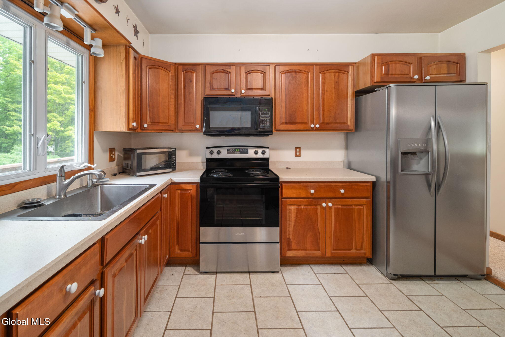 242 Burdick Road Gloversville NY 12078
