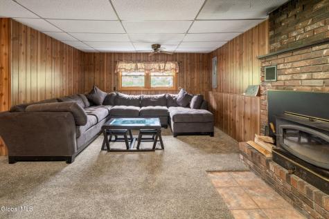 242 Burdick Road Gloversville NY 12078