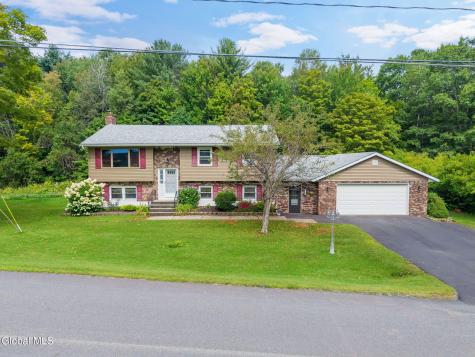 242 Burdick Road Gloversville NY 12078