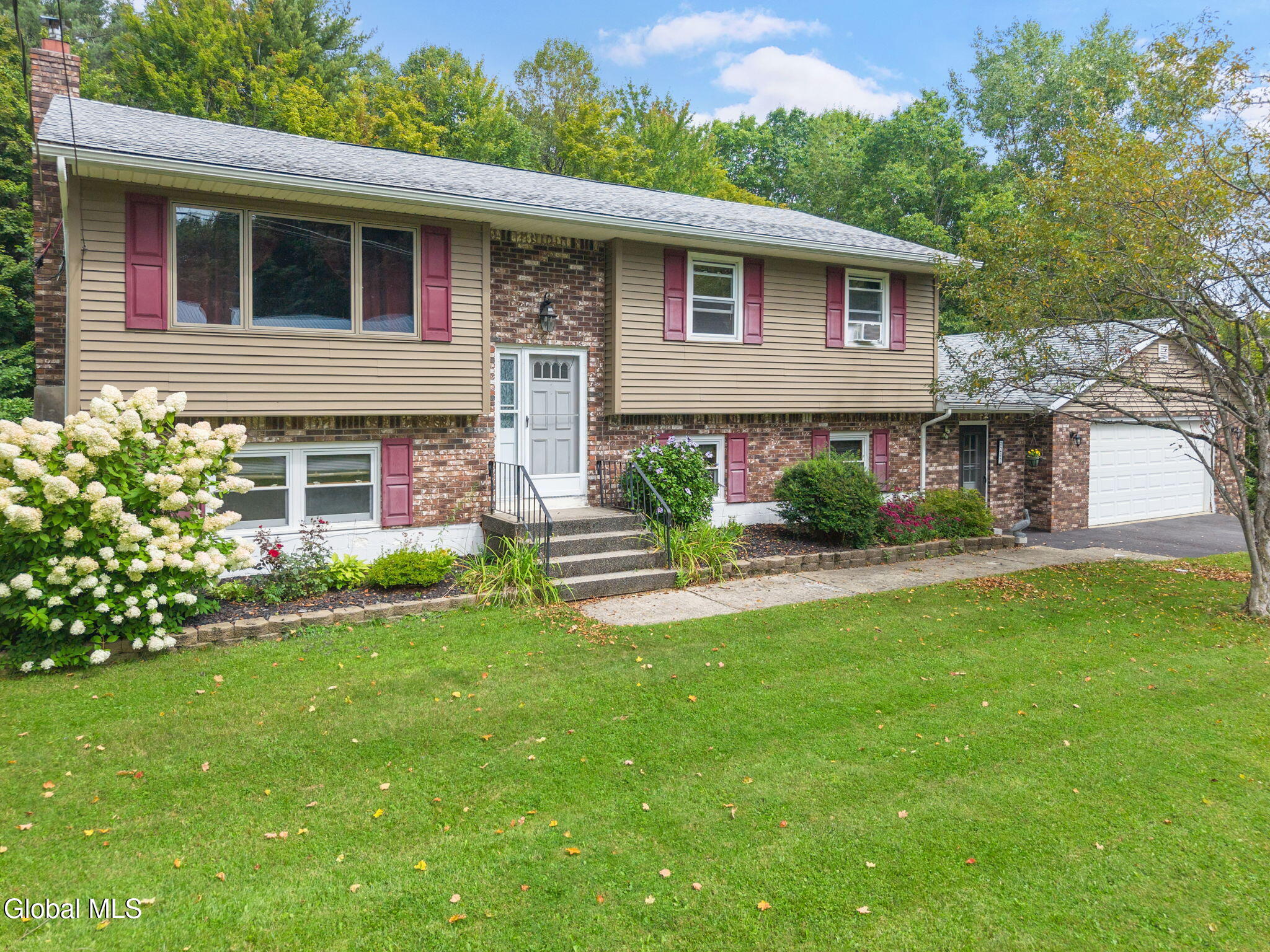 242 Burdick Road Gloversville NY 12078