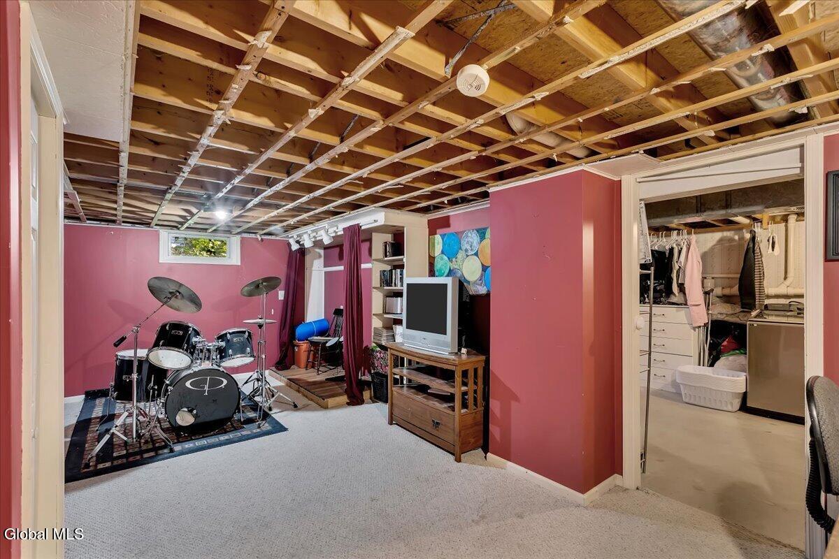 1180 Laural Lane Malta NY 12020