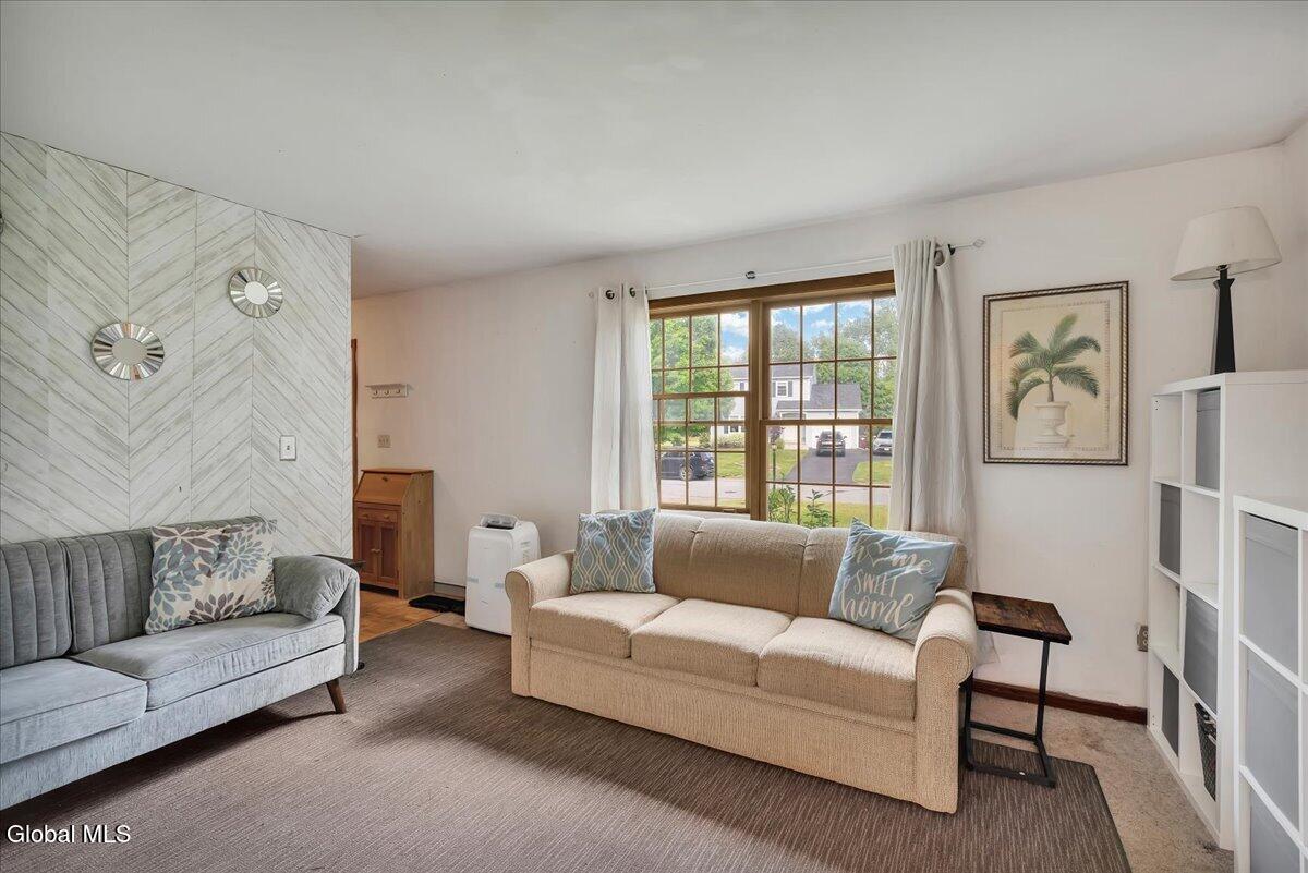 1180 Laural Lane Malta NY 12020