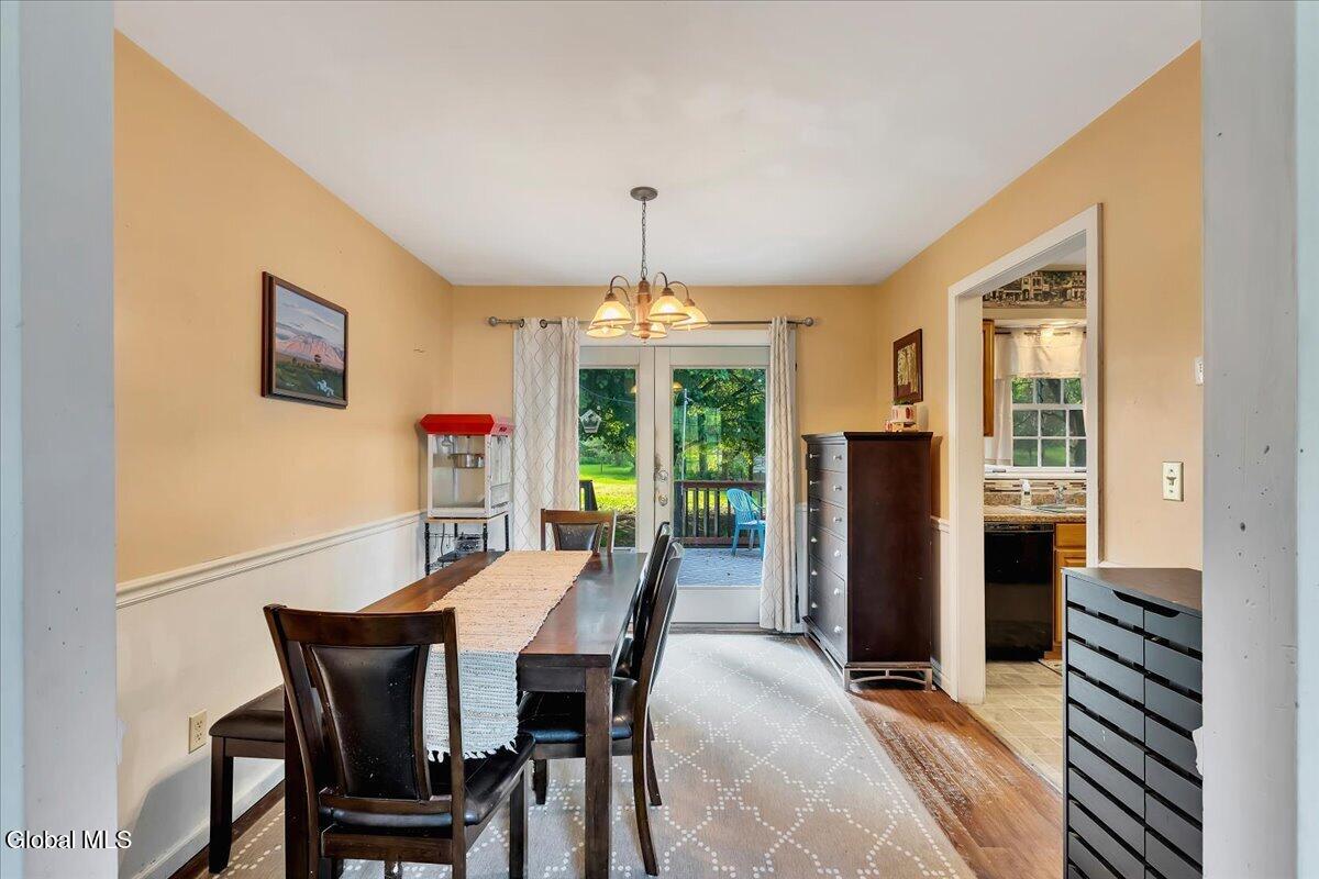 1180 Laural Lane Malta NY 12020