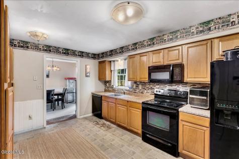 1180 Laural Lane Malta NY 12020