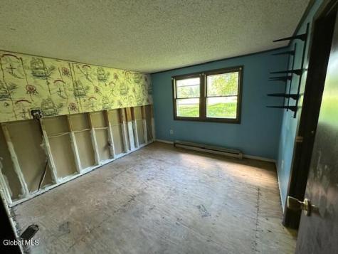 34 N Village Lane Ticonderoga NY 12883