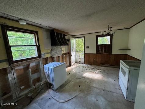 34 N Village Lane Ticonderoga NY 12883