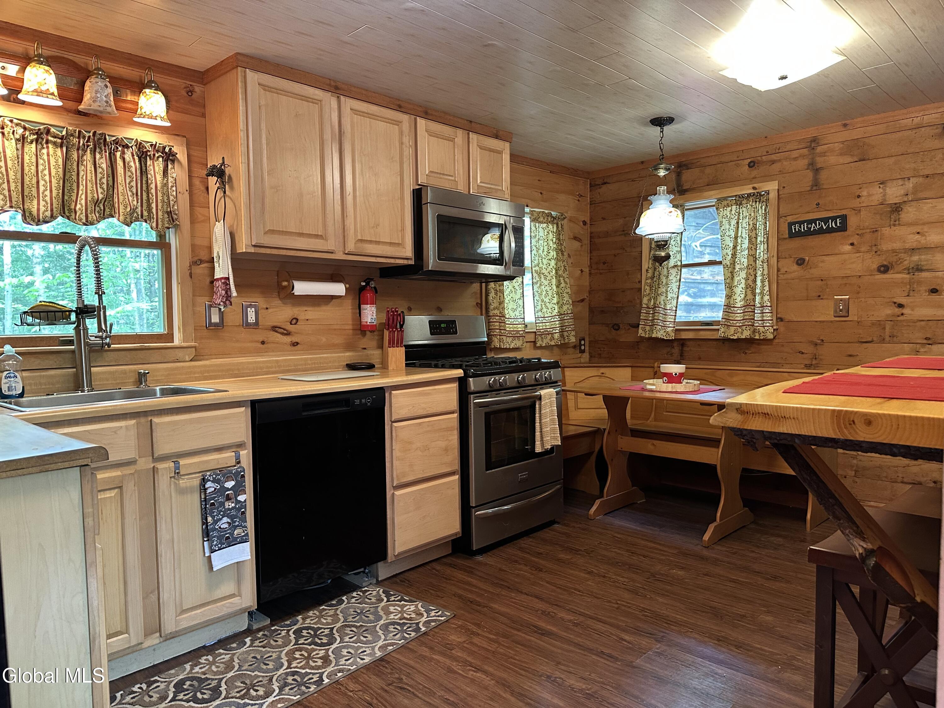 1070 Dartmouth Road Athol NY 12810