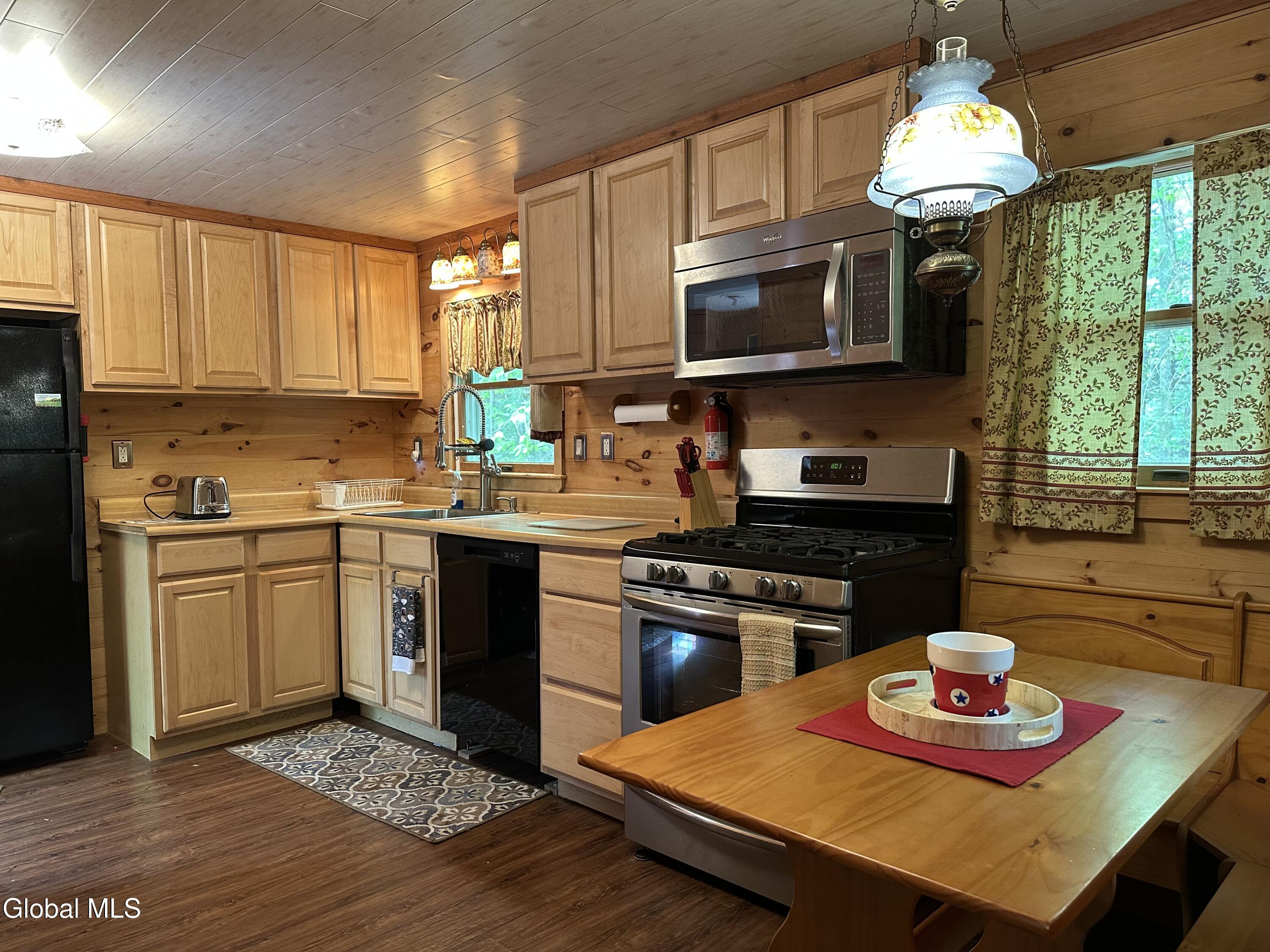 1070 Dartmouth Road Athol NY 12810