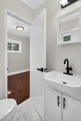 31 Frantone Lane Loudonville NY 12211