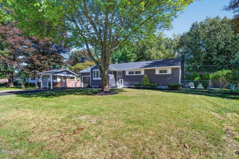 31 Frantone Lane Loudonville NY 12211