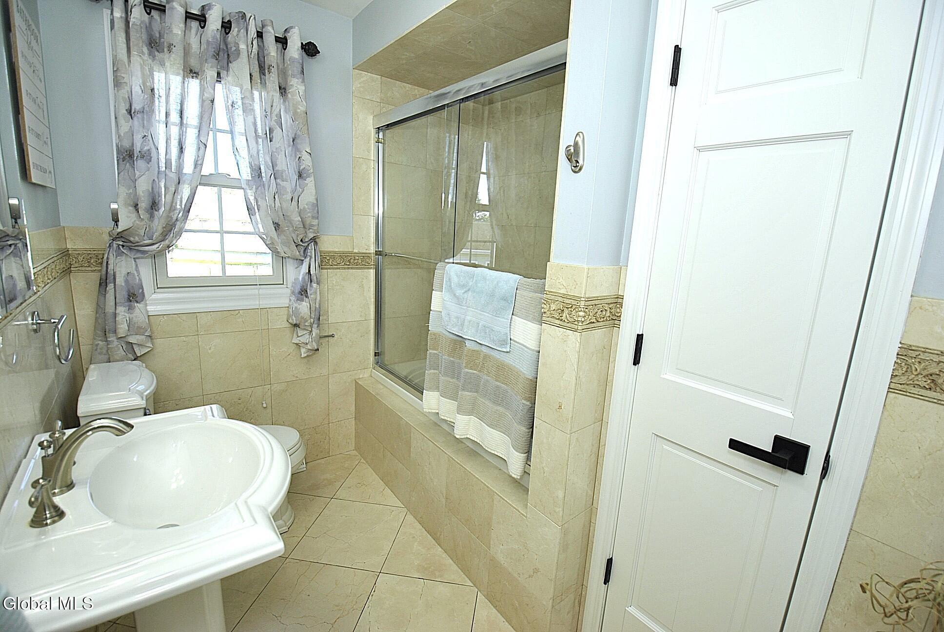 7 Adare Road Troy NY 12180