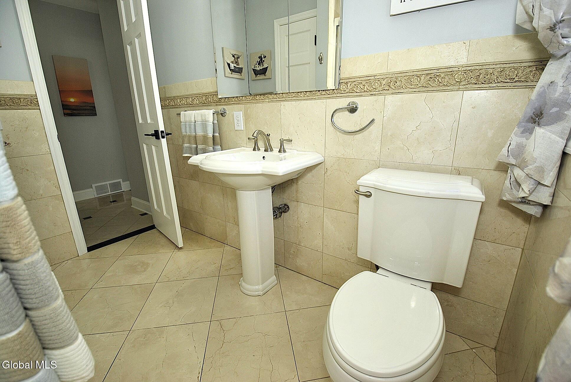 7 Adare Road Troy NY 12180