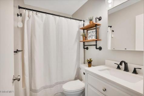 160 Maple Avenue Glenville NY 12302