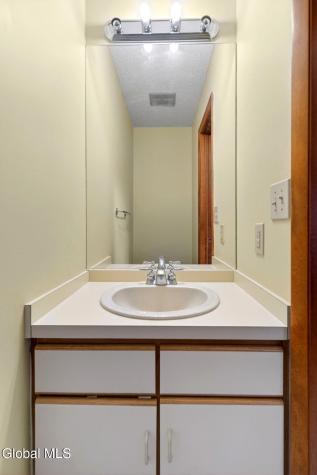 23 Rolling Hills Road Niskayuna NY 12309