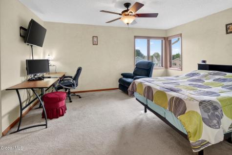23 Rolling Hills Road Niskayuna NY 12309