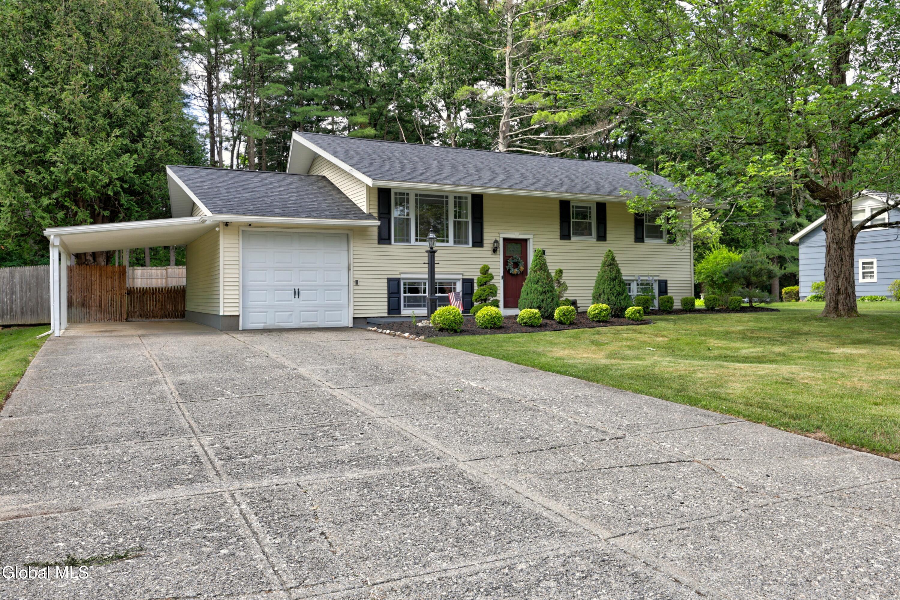21 Quevic Drive Saratoga Springs NY 12866
