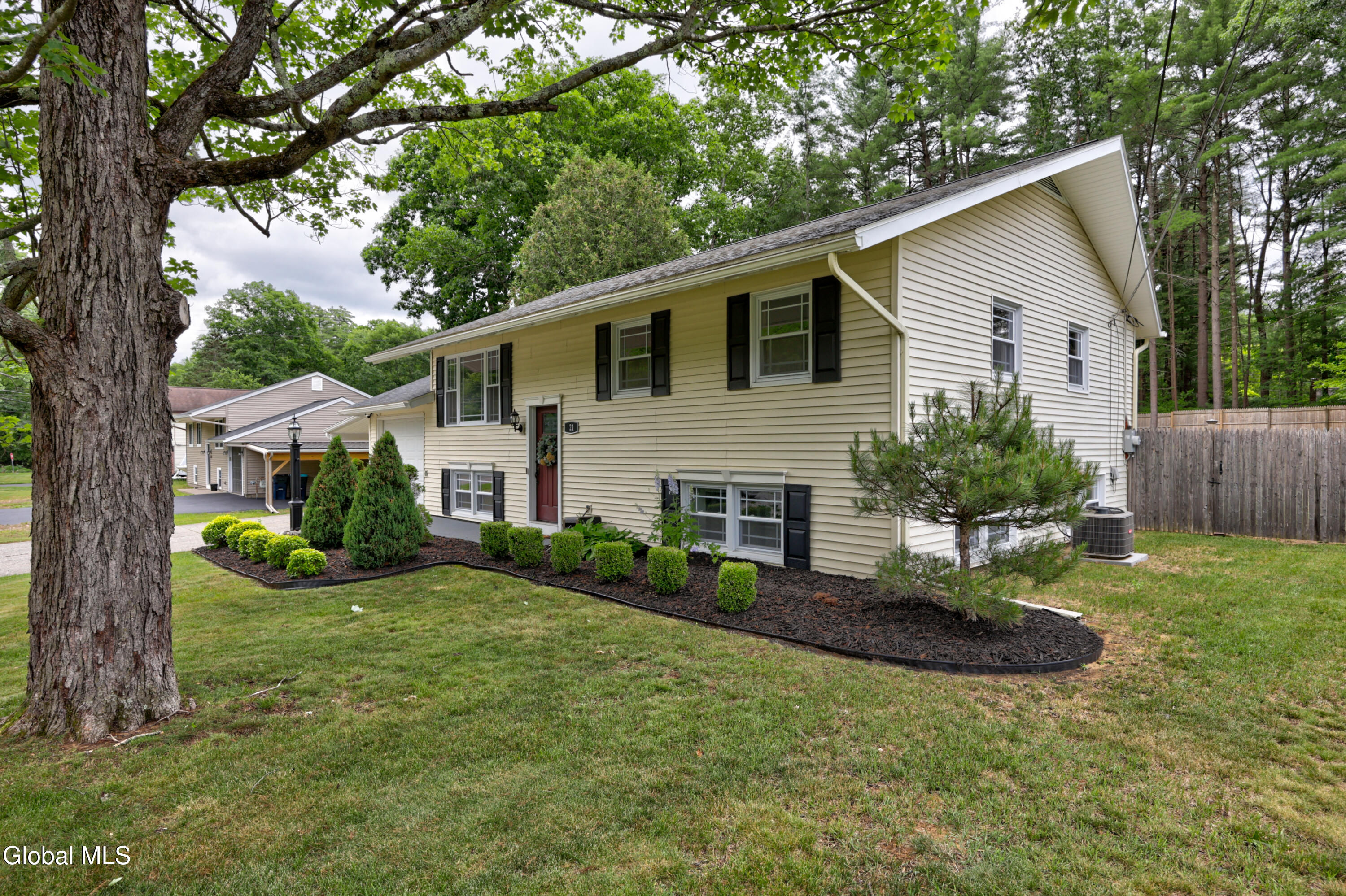 21 Quevic Drive Saratoga Springs NY 12866