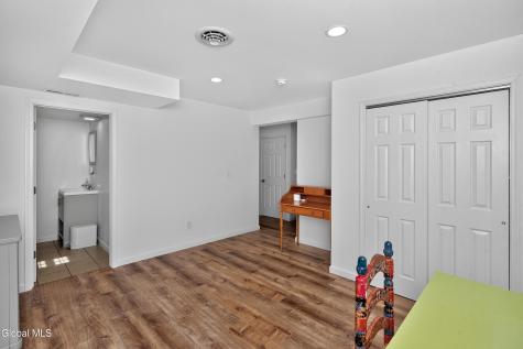 39 New Jersey Avenue Rensselaer NY 12144