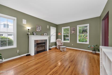 35 Ginger Terrace Clifton Park NY 12065
