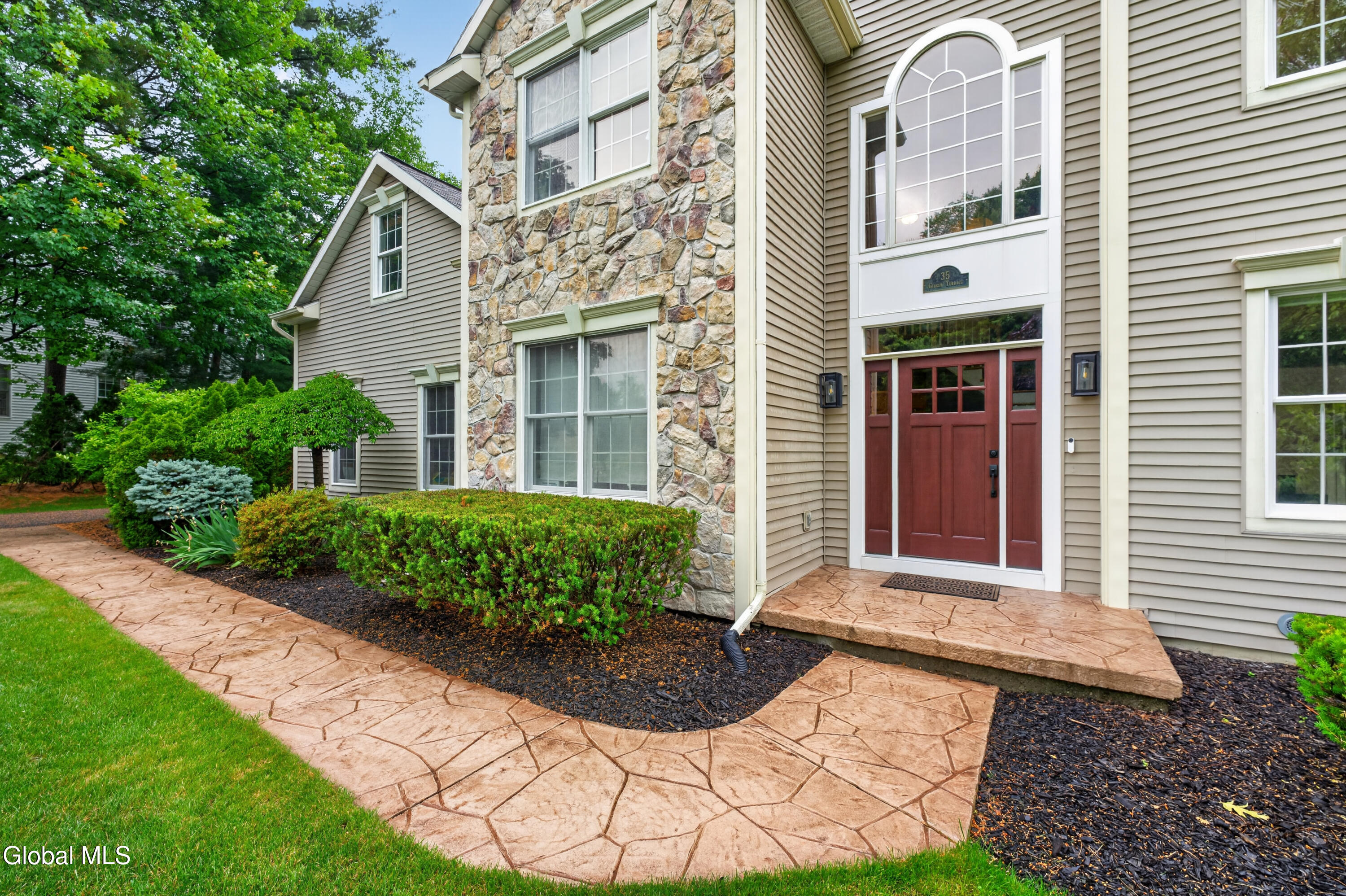 35 Ginger Terrace Clifton Park NY 12065