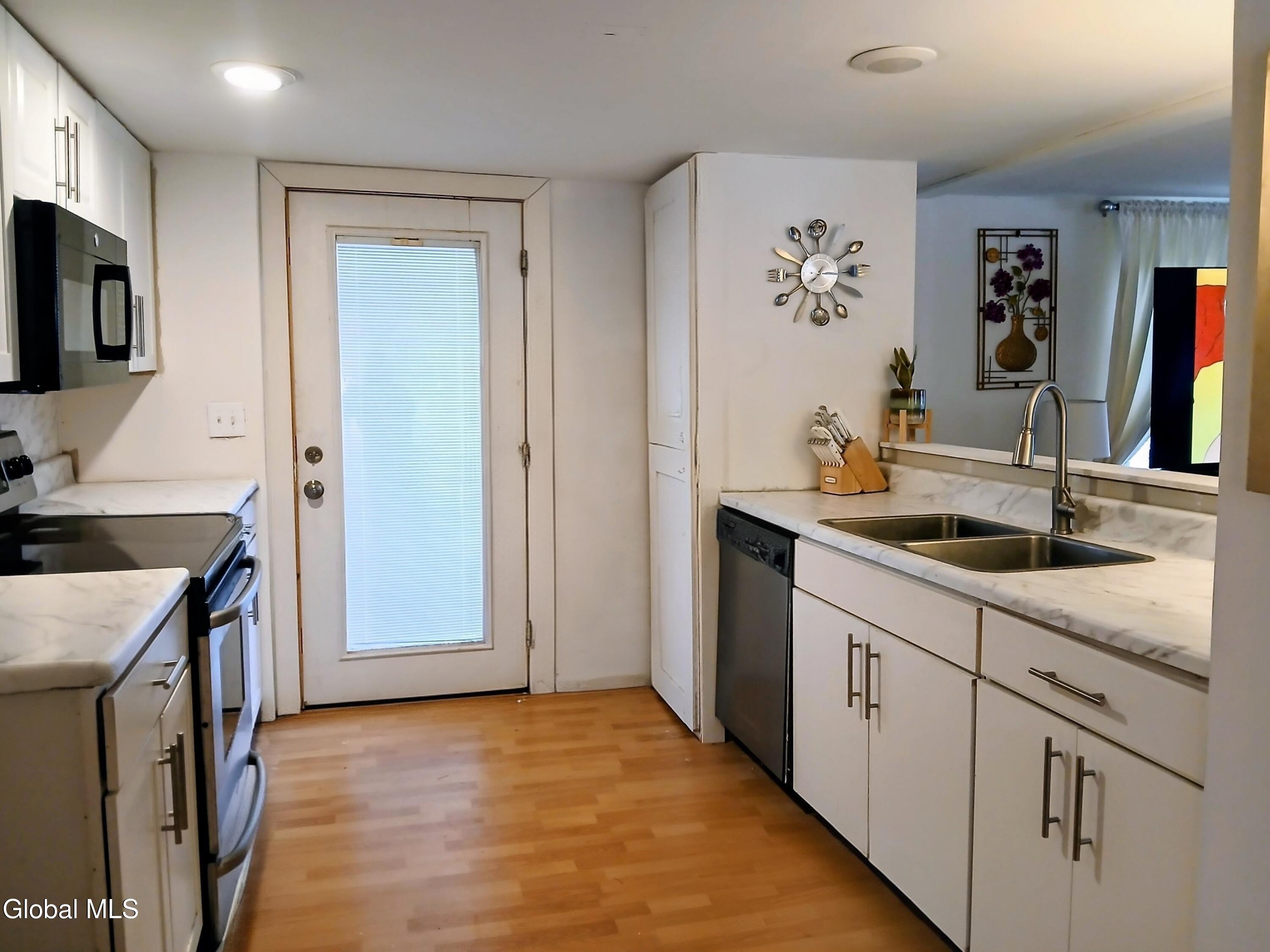 347 Hillcrest Street Troy NY 12182
