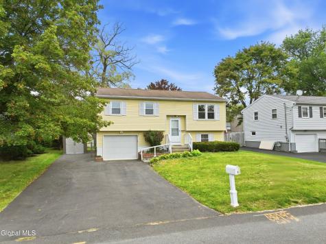 8 Denise Court Rensselaer NY 12144