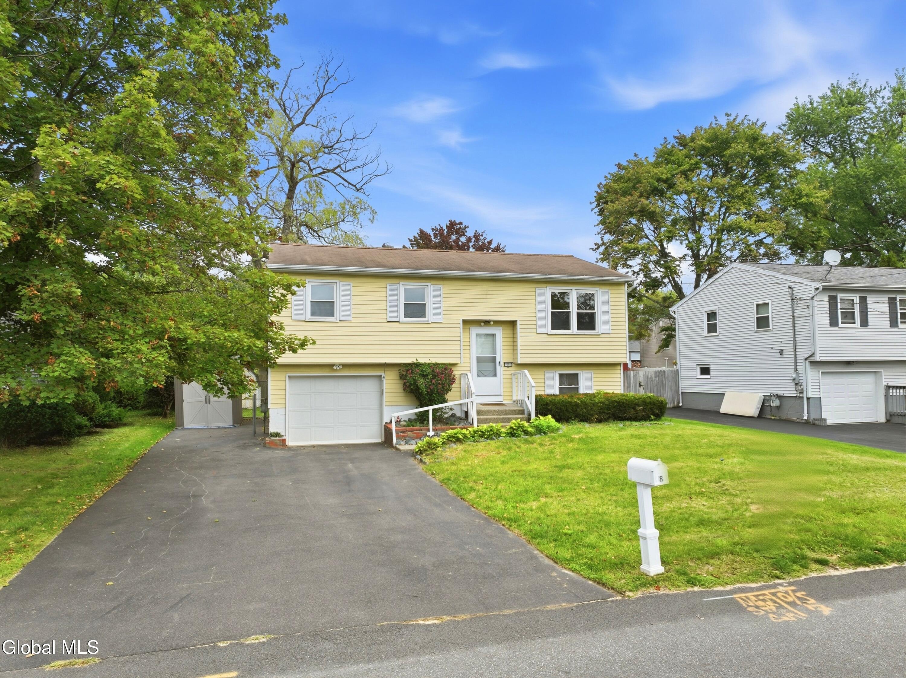8 Denise Court Rensselaer NY 12144