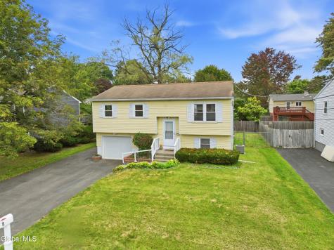 8 Denise Court Rensselaer NY 12144