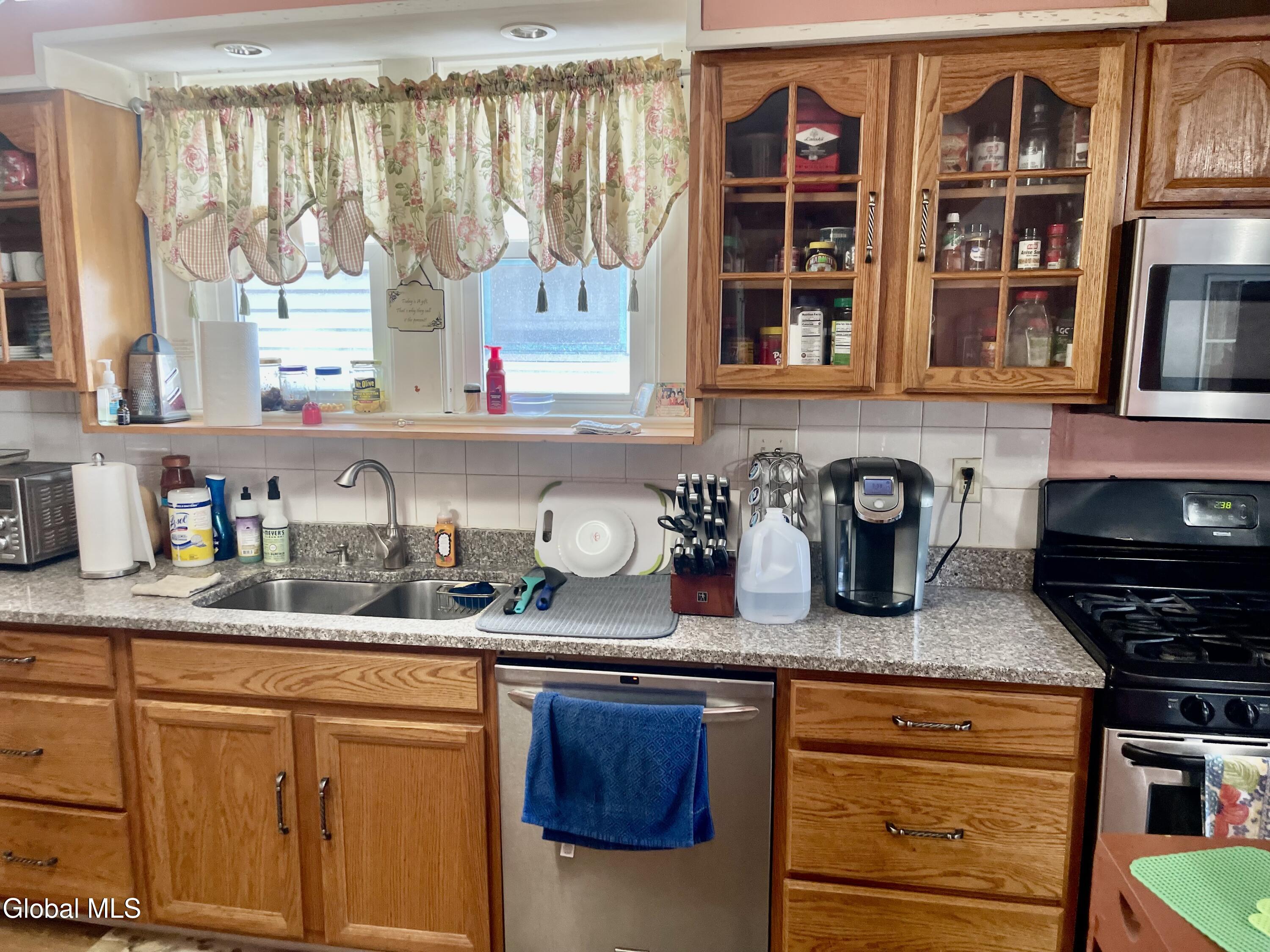1205 Helderberg Avenue Schenectady NY 12306