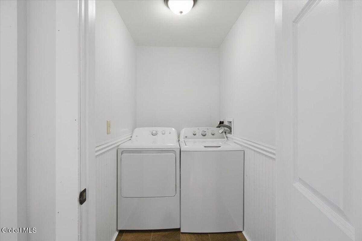 11 Denver Drive West Sand Lake NY 12196