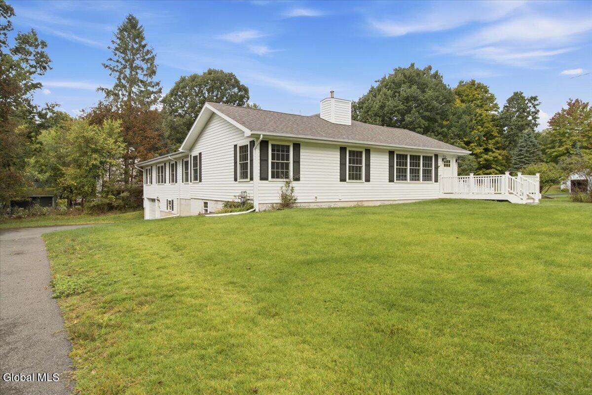 11 Denver Drive West Sand Lake NY 12196