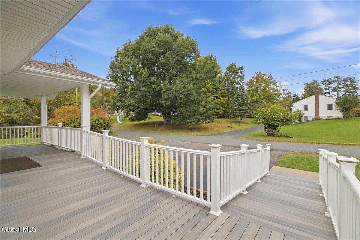11 Denver Drive West Sand Lake NY 12196