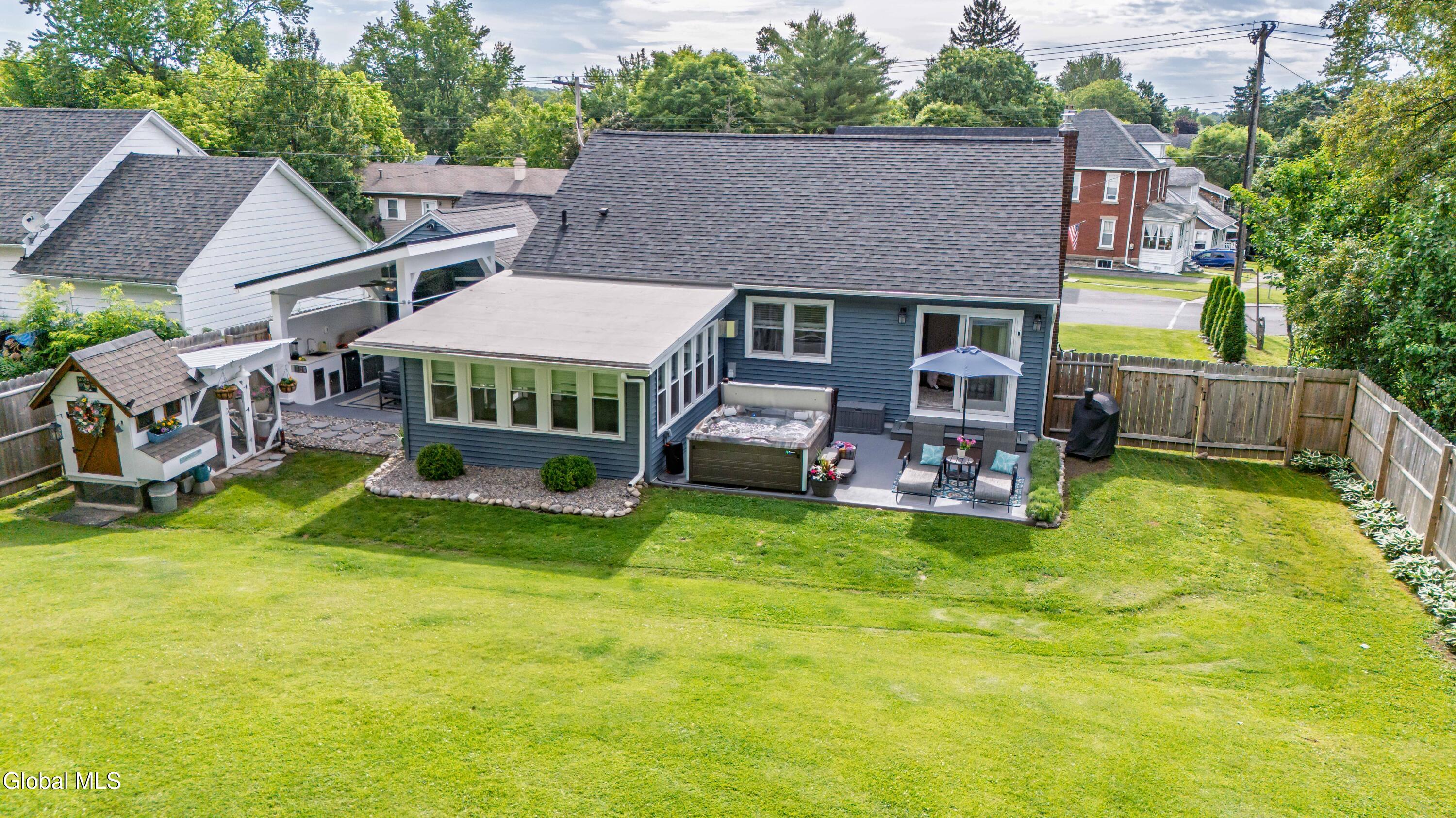 151 Pleasant Avenue Johnstown NY 12095