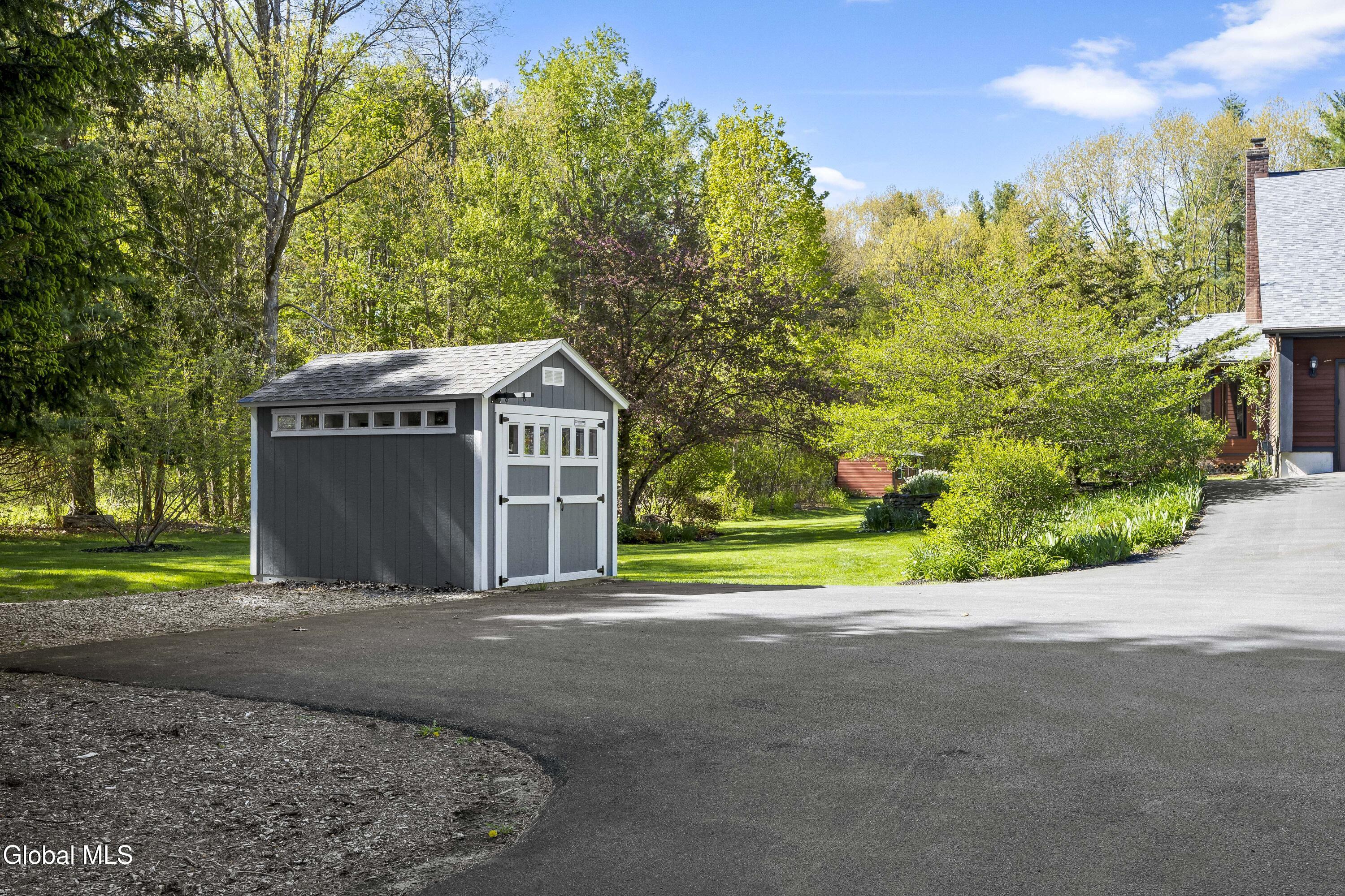 15 Dyer Switch Road Saratoga Springs NY 12866