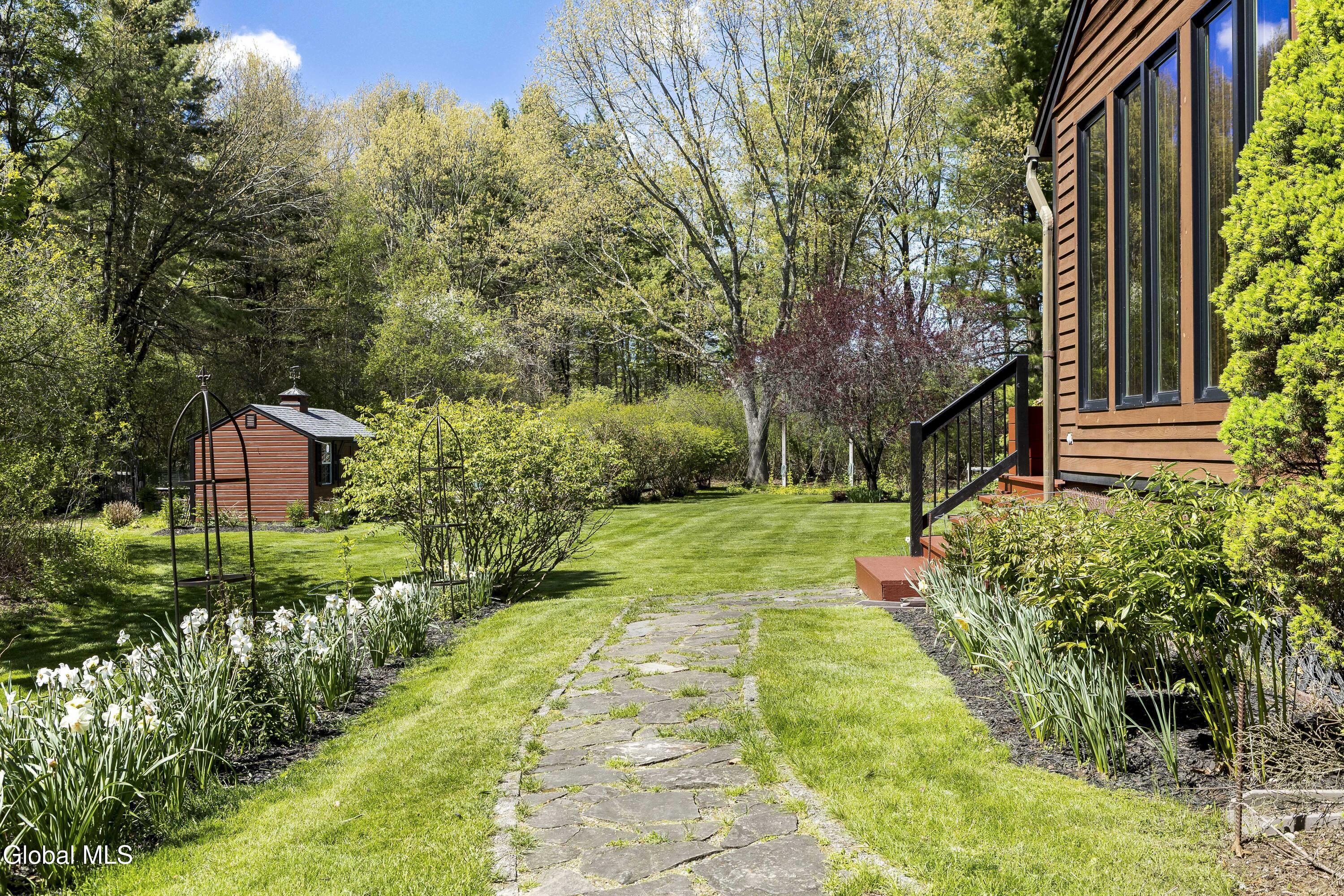15 Dyer Switch Road Saratoga Springs NY 12866