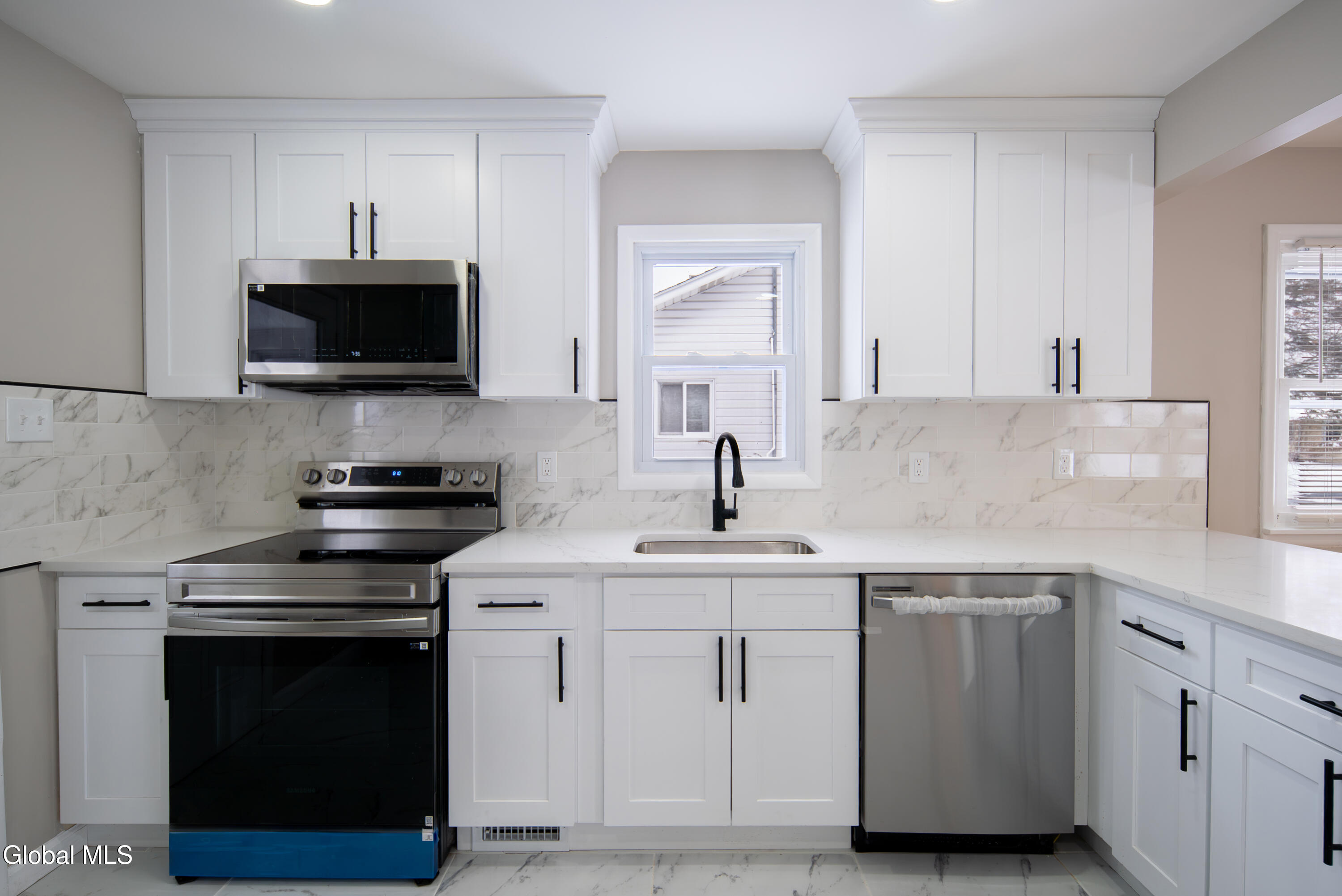 59 Lawnridge Avenue Albany NY 12208